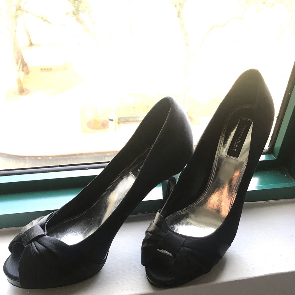 White House Black Market Black Heels Size 8